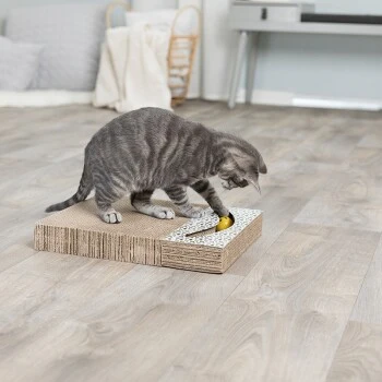 Trixie Kratzpappe Mit Spielzeug – Bild 5